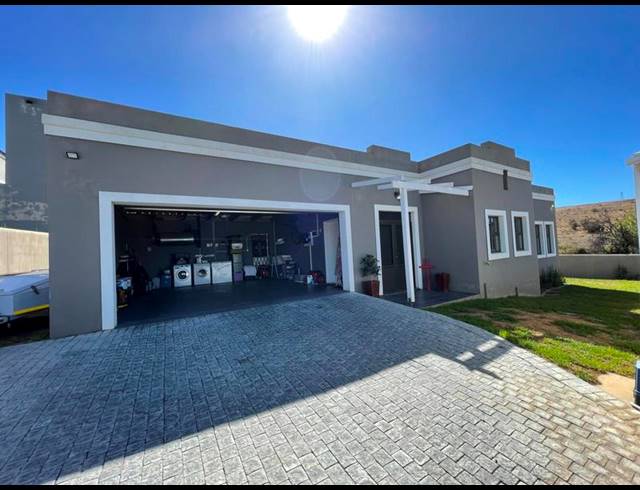 3 BEDROOM HOUSE FOR SALE IN GLEN LILLY